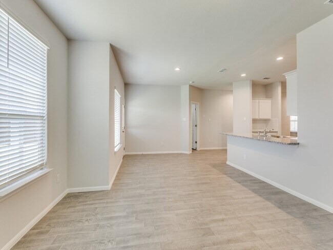 Building Photo - 8524 Big Apple Dr
