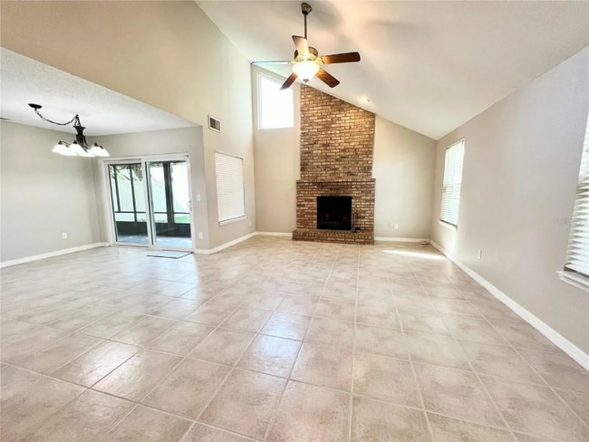 Building Photo - 3145 Chatsworth Ln