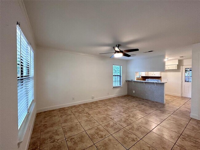 Foto del edificio - 6200 Palm Cir