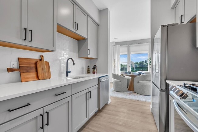 Building Photo - Woodland Square at Montvale