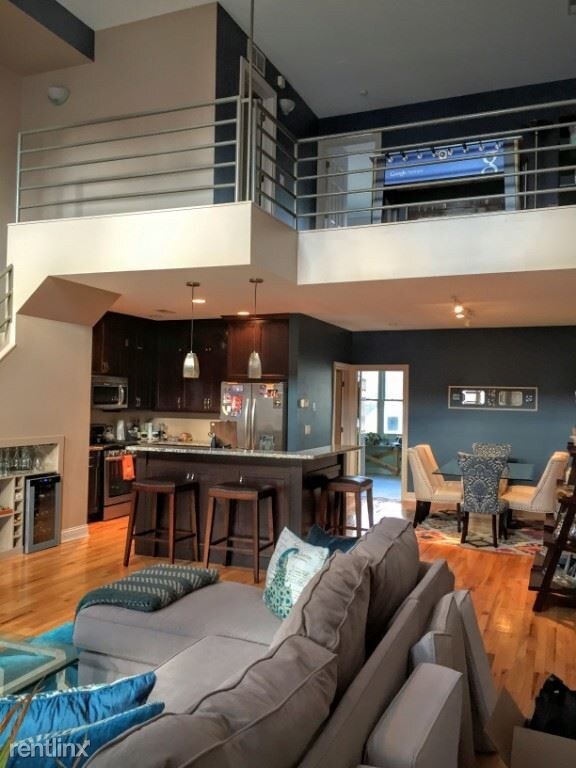 Building Photo - 2 br, 2 bath Condo - 2843 N Lincoln Ave 210