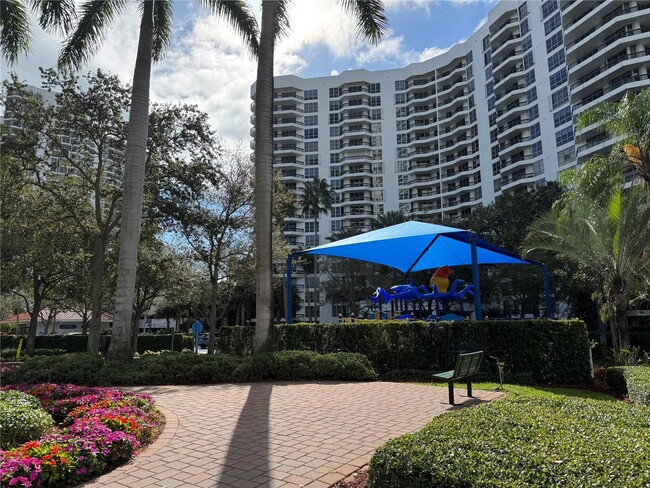 Foto del edificio - 3530 Mystic Pointe Dr