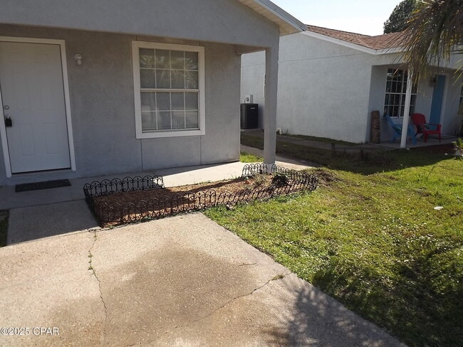 Building Photo - 2712 Oak Hammock Dr