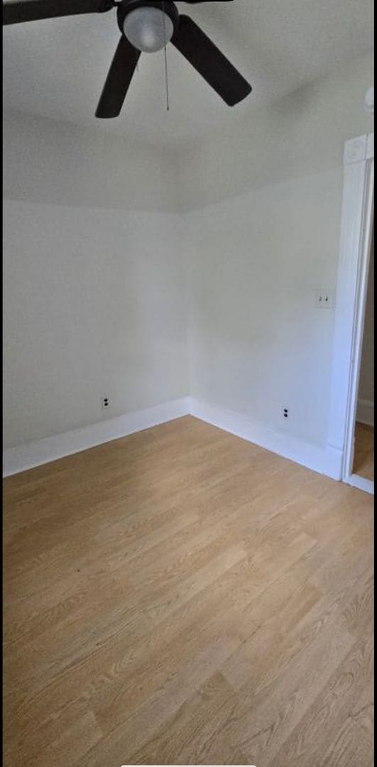 Foto del edificio - 3 Bedroom || 1 Bathroom Upstairs Duplex Unit