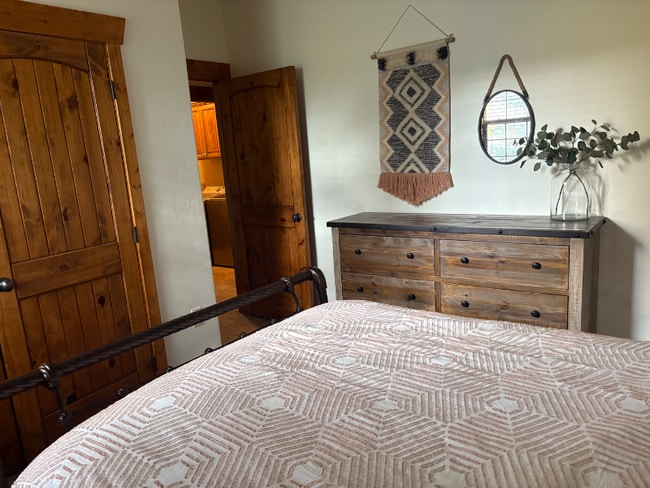 Foto del edificio - 715 Moraine Ct