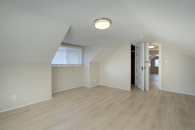 Foto del edificio - 5232 Brooklyn Ave NE