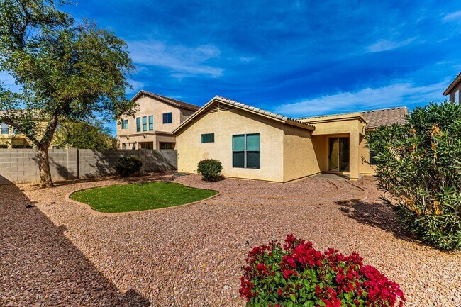 Foto del edificio - 4511 W T Ryan Ln