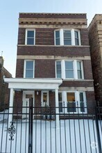Building Photo - 2321 W Fullerton Ave