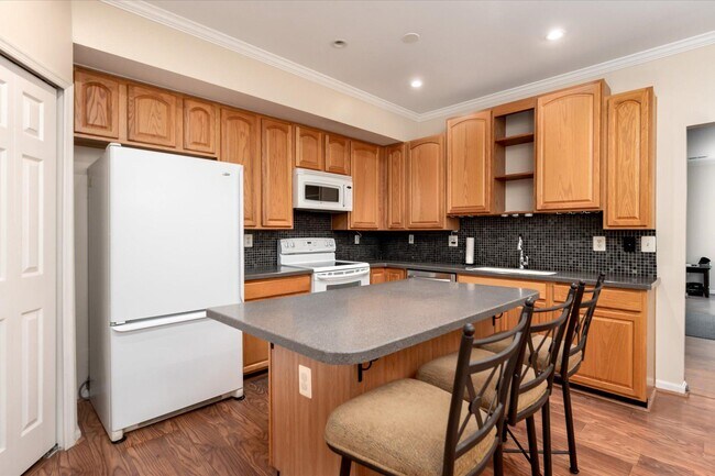 Building Photo - 77 Harbour Heights Dr