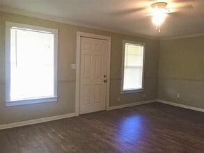 Building Photo - 306 E 32nd St Building Photo - 306 E 32nd St