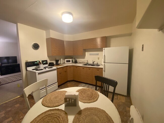 Foto del edificio - 142 6th Ave N