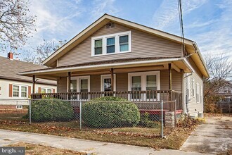 Building Photo - 12 Van Meter Terrace