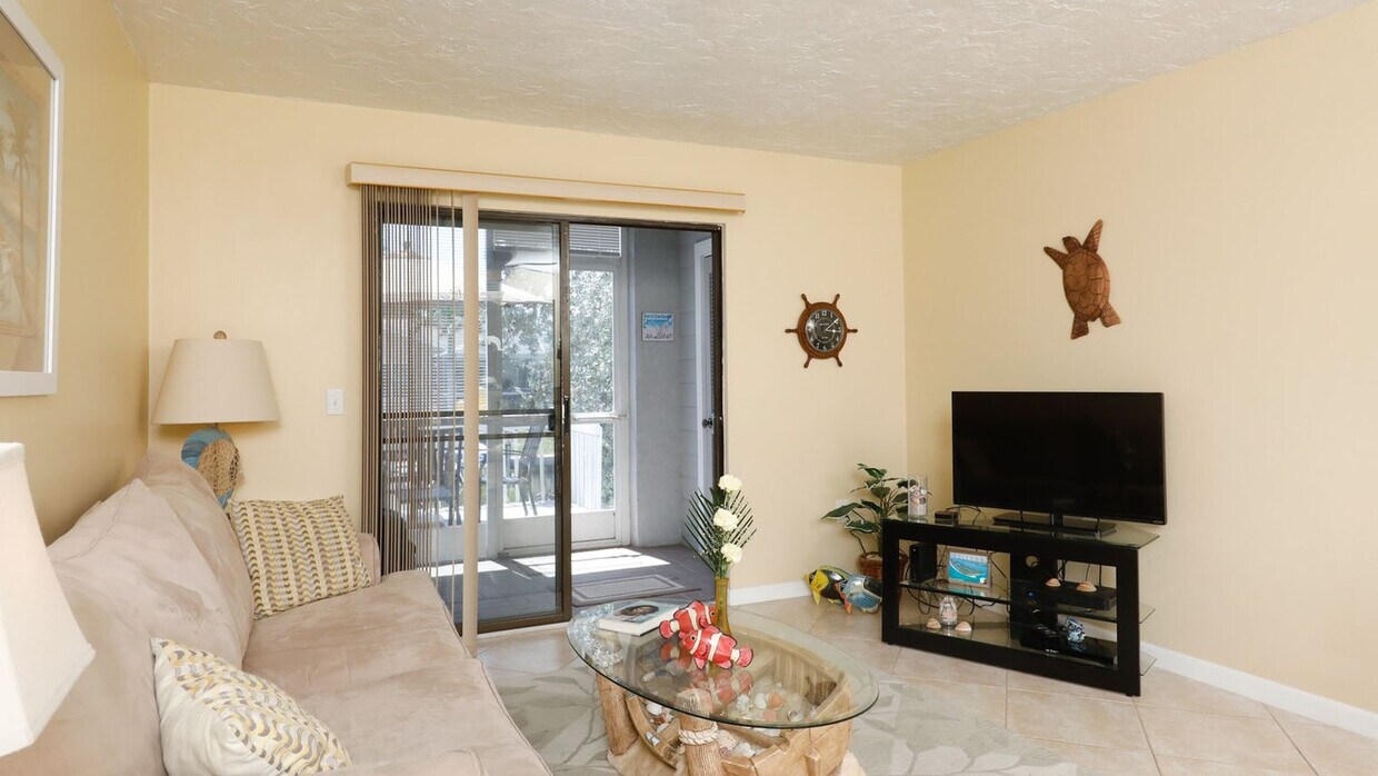 Foto principal - 9141 Lake Dr