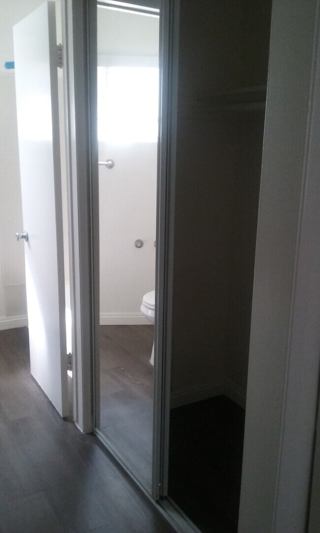 Foto del edificio - 3293 Cahuenga Blvd W