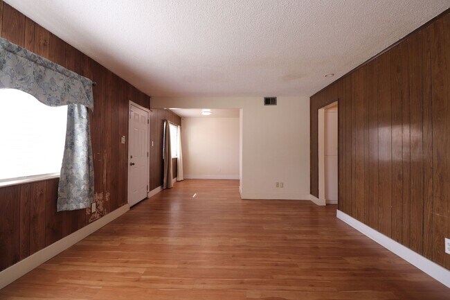 Building Photo - Great Northwest Property for Rent