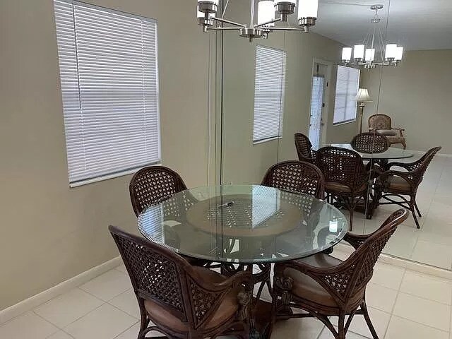Dining Room - 4025 Newcastle B