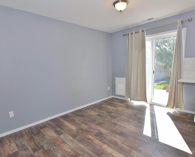 Building Photo - Immaculate Home Nestled in Quiet Neighborhood