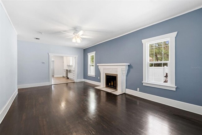 Building Photo - 313 23rd Ave N