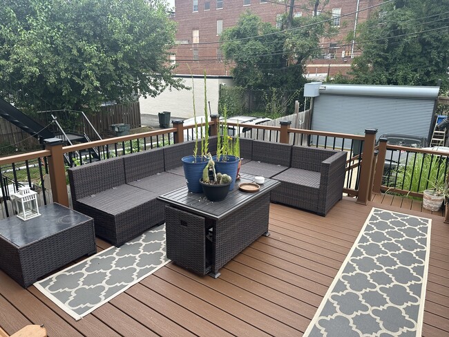 Deck - 921 Farragut St NW