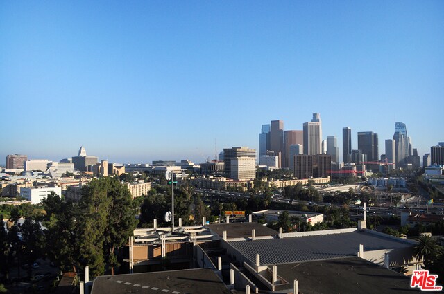 Foto del edificio - 1115 Sunset Blvd