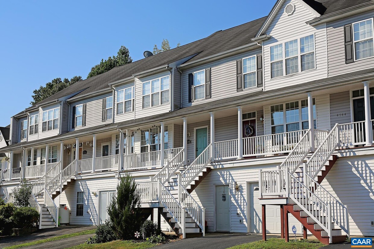 Primary Photo - 4740 Bluejay Way