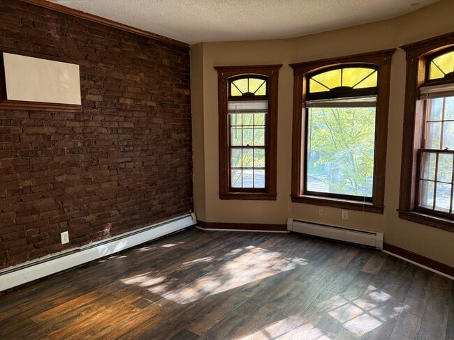 Building Photo - 407 Wethersfield Ave