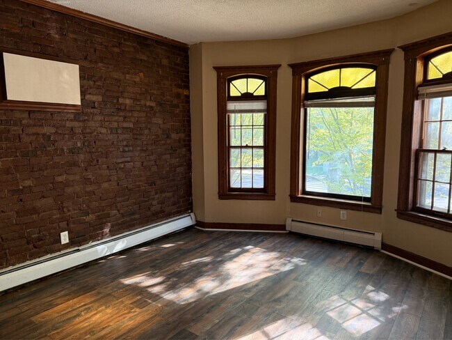 Foto del edificio - 407 Wethersfield Ave