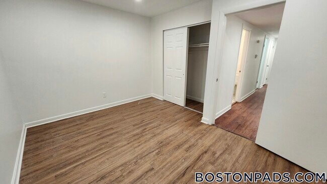 Foto del edificio - 20 Hubbard Ave