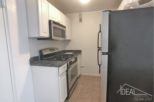 Building Photo - 483 Ocean Parkway #1BR