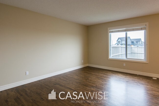 Building Photo - 6833 Cardinal Link SW