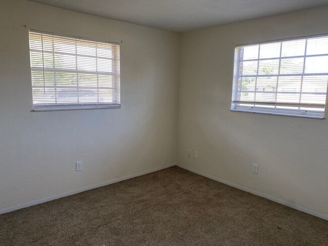 Building Photo - Ready to move in photos to come