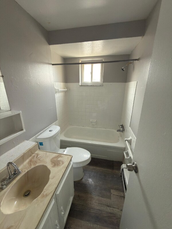 Foto del edificio - 14835 Euclid Ave