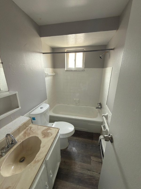 Building Photo - 14835 Euclid Ave