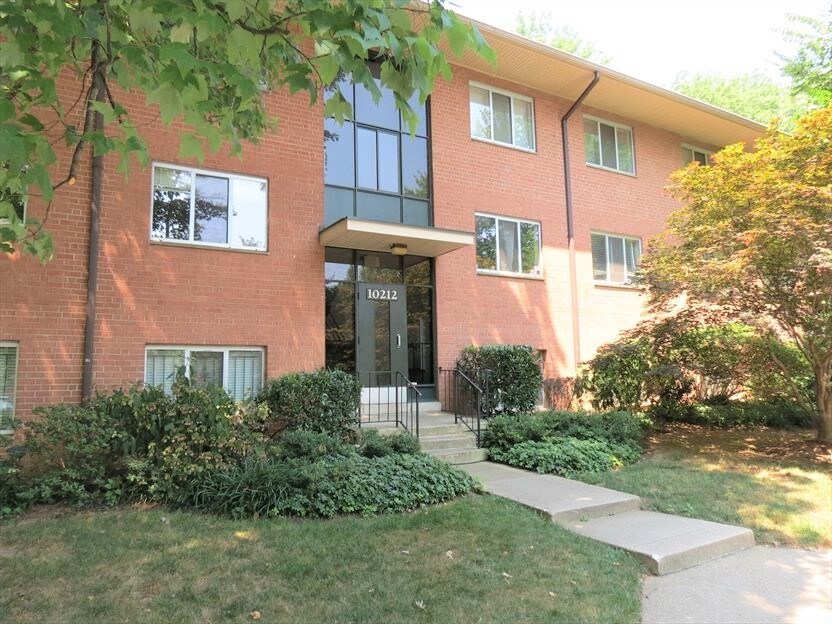 10212 Rockville Pike, North Bethesda, MD 20852 Apartments in North