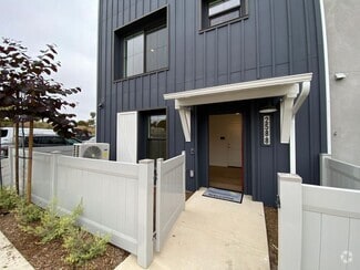 Building Photo - 2588 Chamomile Ln