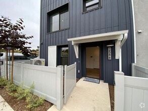 Building Photo - 2588 Chamomile Ln