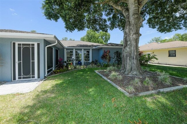 Foto del edificio - 1625 Bay Hill Cir