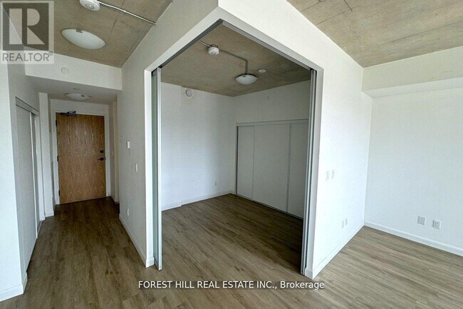 Building Photo - 7-307 Erie Ave