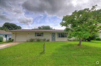 Building Photo - 1155 SE Sabina Ln
