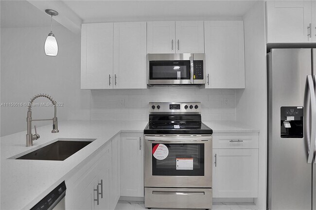 Foto del edificio - 9395 Boca Cove Cir