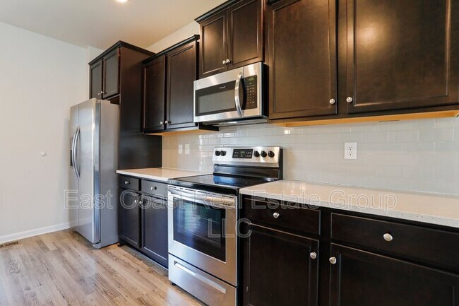 Building Photo - 139 Vespucci Ln