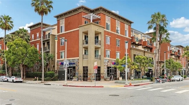 Building Photo - 6020 S Seabluff Dr