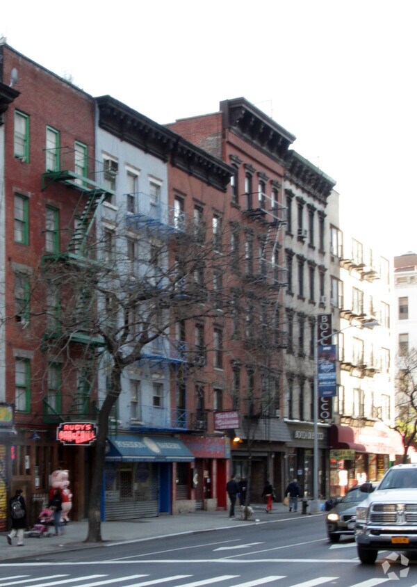 Building Photo - 631 9th Ave