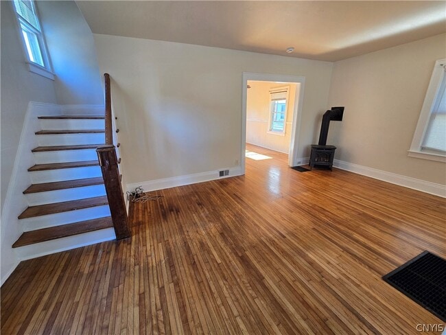 Building Photo - 176 Mayar St