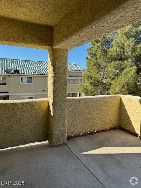 Building Photo - 1561 Linnbaker Ln