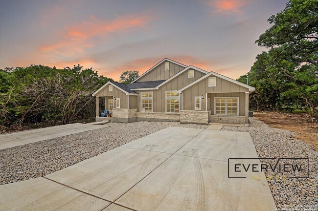 Building Photo - 243 Sliprock Dr