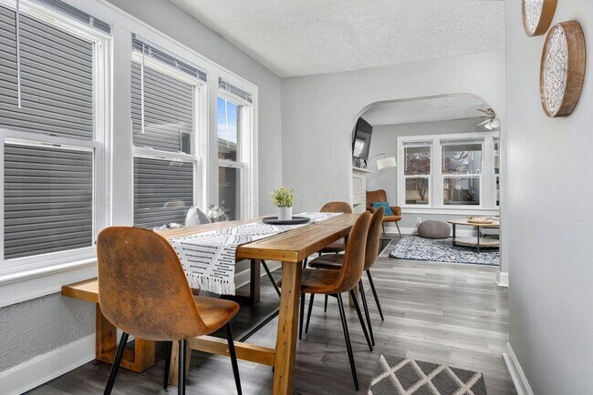 Foto del edificio - 975 Heyl Ave