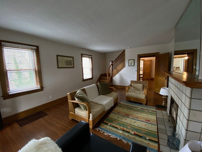 Building Photo - W Patterson Ave 72-74 NLLS