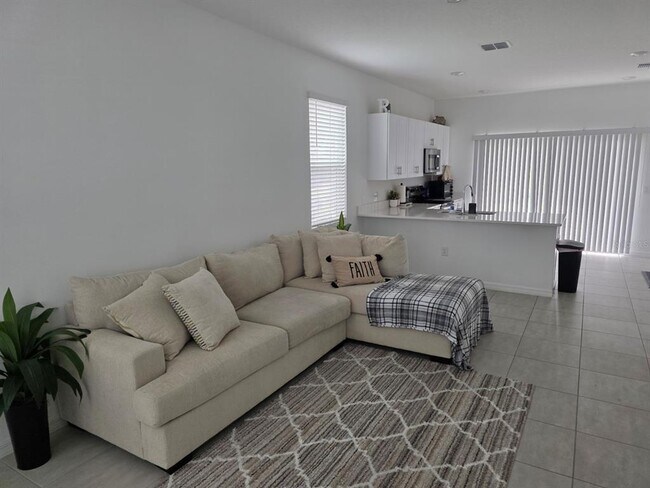 Building Photo - 3318 Composition St