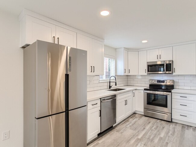 Foto del edificio - 4606 NE Lombard St